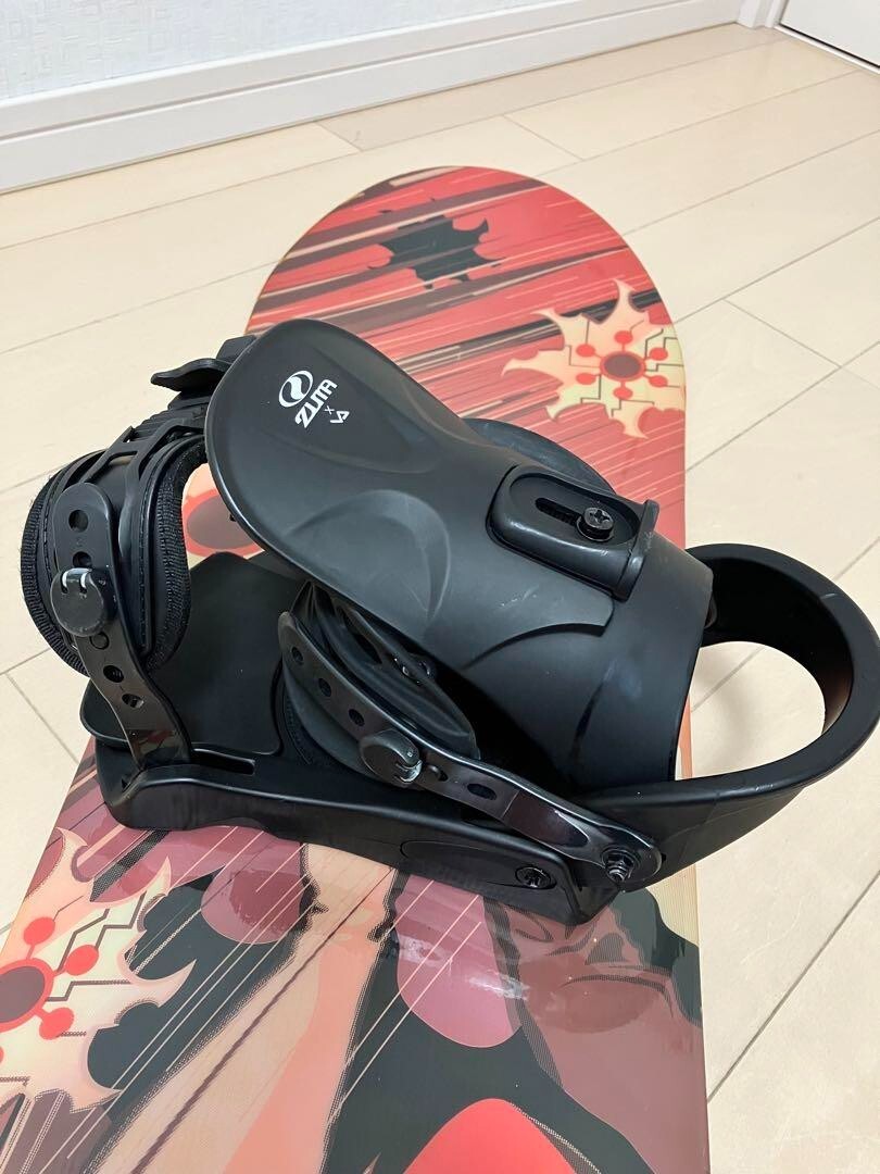 【2点セット】レディーススノーボード BURTON TROOP トゥループ146 Burton Troop Snowboard - Women's 2010 | evo