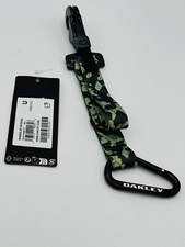 NEW OAKLEY CAMOUFLAGE KEYCHAIN LANYARD CLAW CARABINER GREEN FRAGMENT METAL BLACK