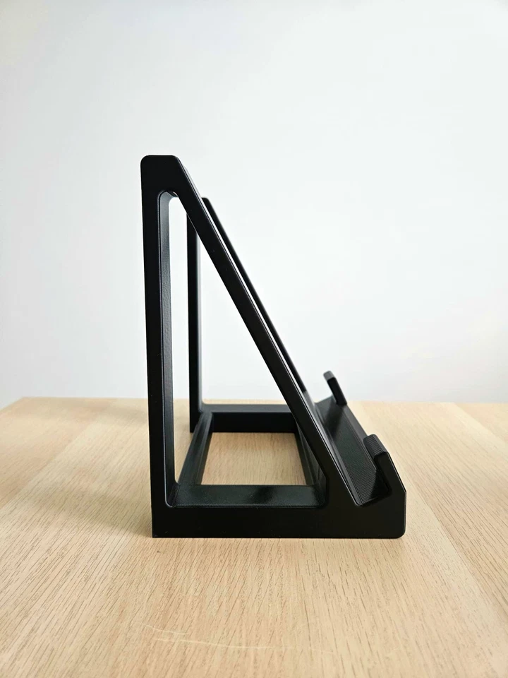 Stand for 15" Laptops for use with USB C Docks (Black) - Image 3 of 4