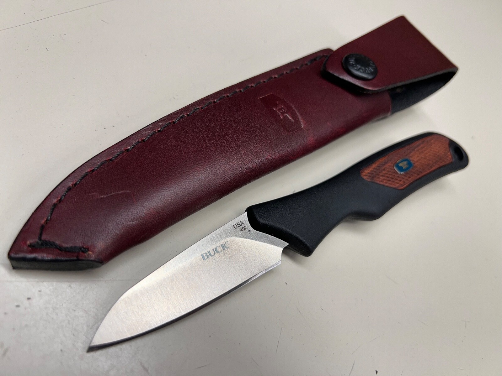 BUCK KNIVES 492 BOS S30V FIXED BLADE KNIFE W/ SHEATH 2009 ERGO HUNTER