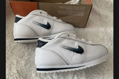 nike cortez millennium