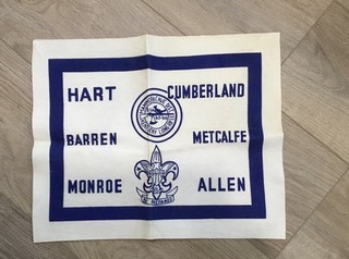 Boy Scout 1965/66 Mammoth Cave District fieltro bandera Kentucky rifle de troncos