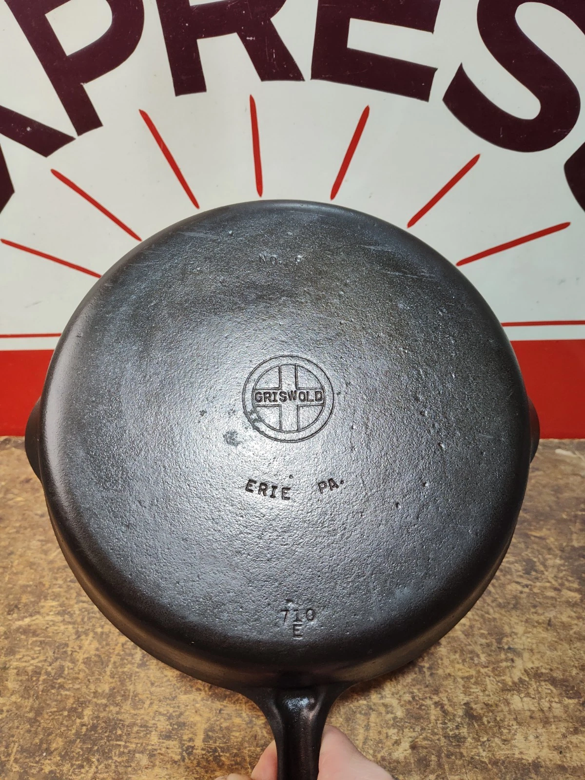 "Fully Restored" GRISWOLD CAST IRON #9 SKILLET Small Block 11" Seasoned