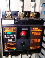 Pre-Owned Fuji Electric Auto Breaker EA33 30A 2.5kA 3 Pole