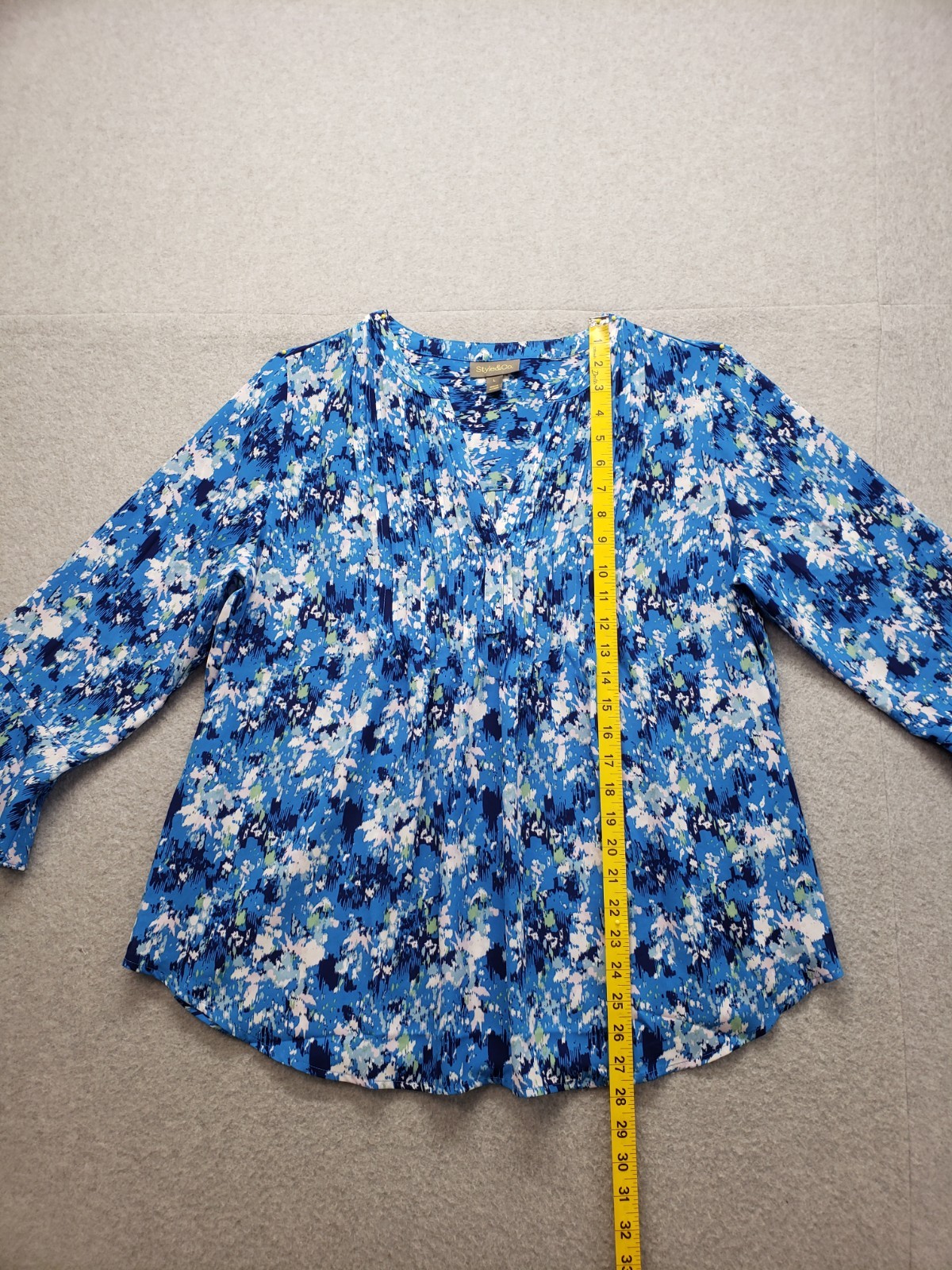 Style Co Women Tunic Top L Blue & White Floral V Neck 3/4 Bell Sleeve Blouse