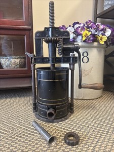 Antique Cast Iron Landers Frary Clark? 4 Quart Press Sausage Stuffer Iron Steel