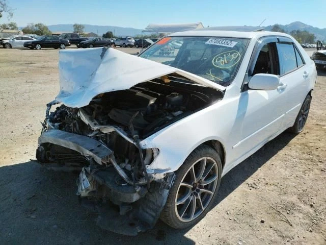 Cubierta inferior de la cadena de distribución del motor Lexus IS300 2005 Foto 4 de 4