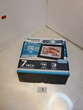 Pandigital Panimage PI7002AW 7-Inch Analog Digital Picture Frame Black