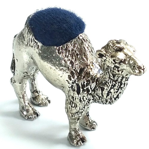 2000 Vintage SIMPLY SCISSORS Metal CAMEL Blue Felt Pin Cushion 1 1/2 x 2 Inches - Picture 5 of 10