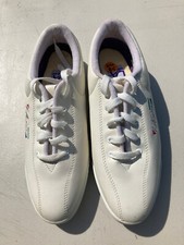 Vintage 1995 LA Gear Women's White Low Top Comfort Shoes Size 8.5.