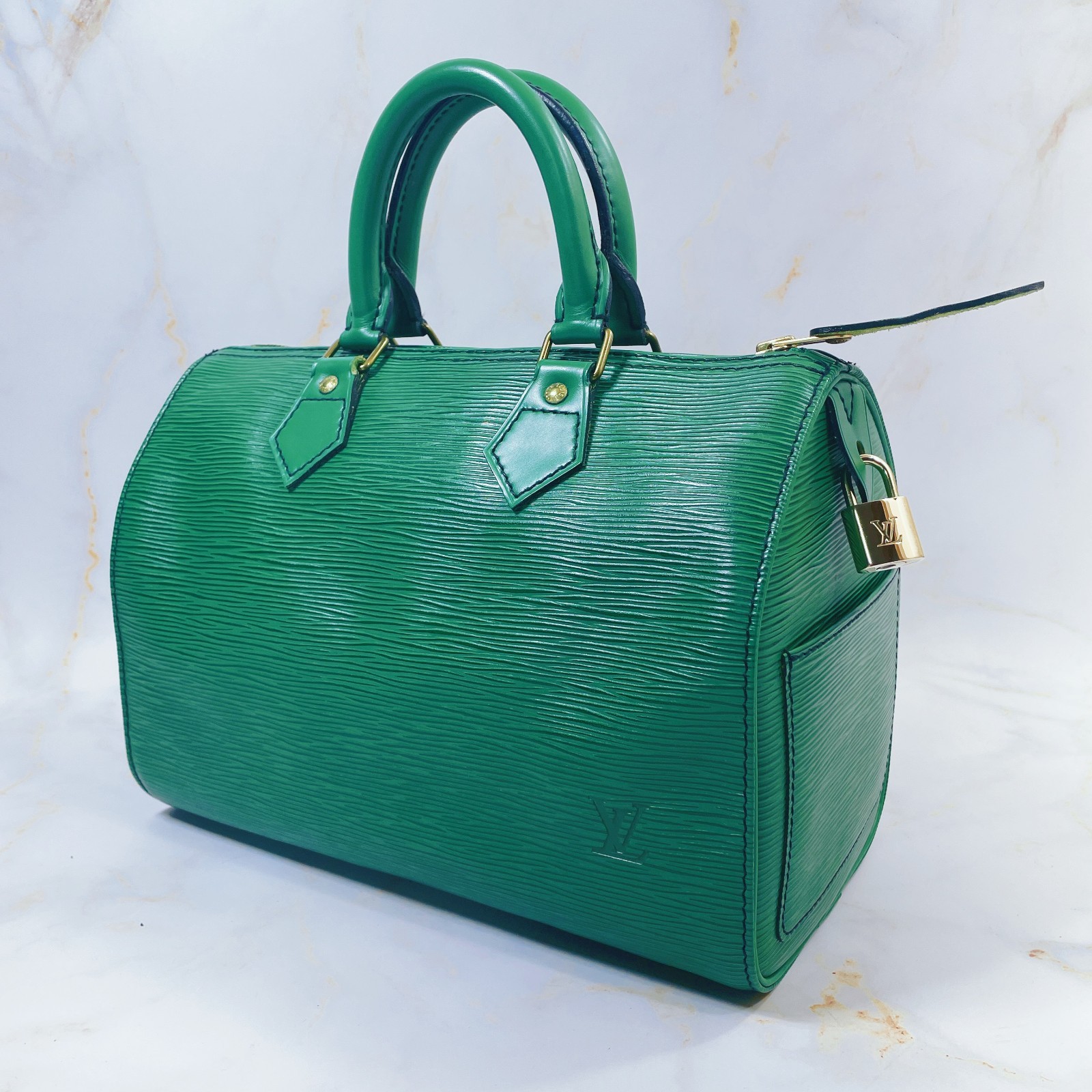 LOUIS VUITTON Epi Speedy 25 Boston Bag Handbag Green Leather LV Auth YO53960