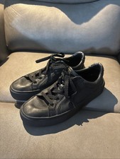 UGG Zilo Shoes Leather Low Top Women  s Size 8 Black EU 39