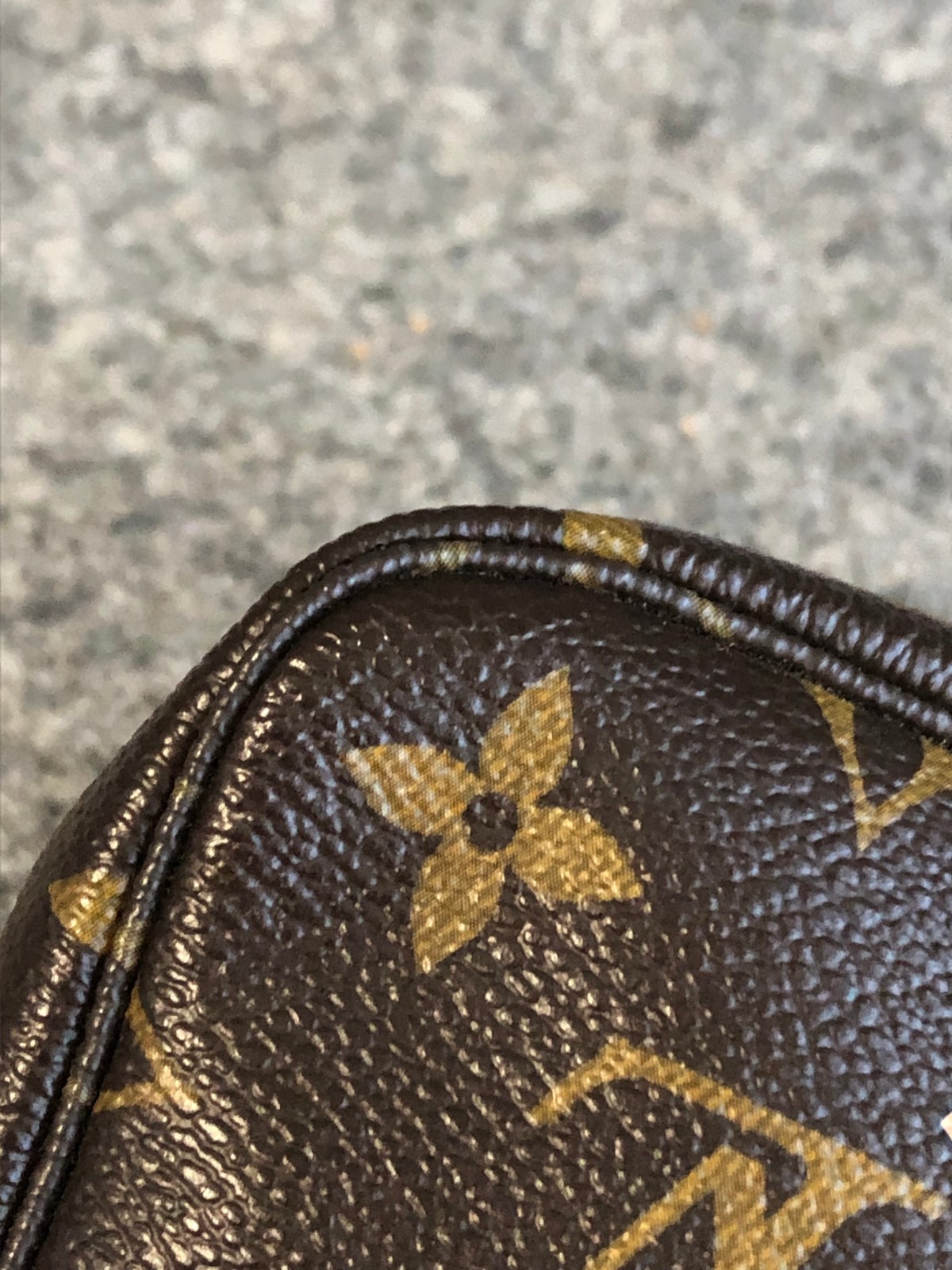 Authentic LOUIS VUITTON Monogram Patch Mini Pochette Accessoires Pouch M95804