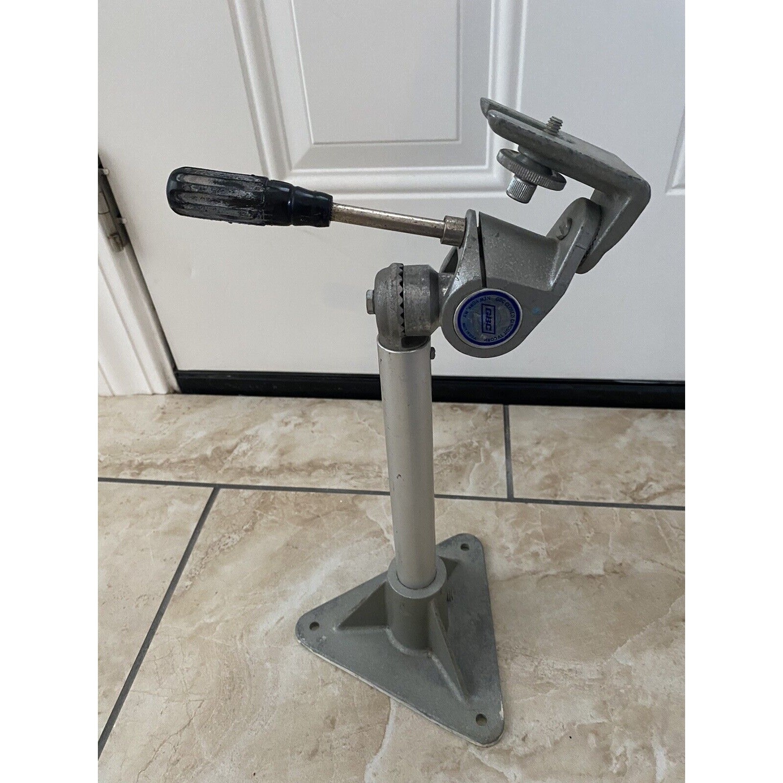Cctv 17 3/4&rdquo; 360 Adjust