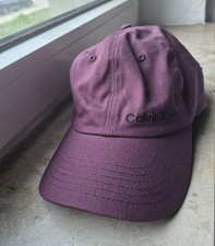 Calvin Klein czapka z daszkiem fioletowa bawełna regulowana unisex golf jeden rozmiar