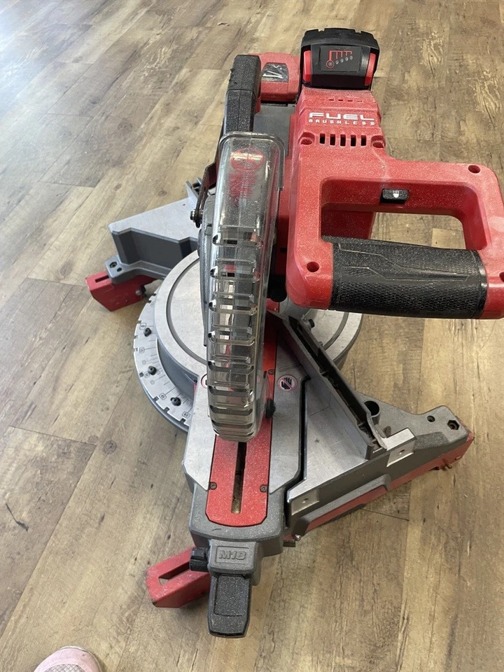 Sierra ingleteadora deslizante biselada Milwaukee 2734-20 18 V 10 pulgadas - PPSKN (337419) Foto 2 de 4