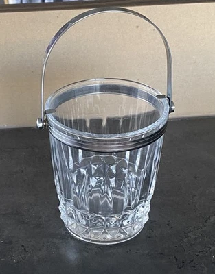 SEAU à Glace en Cristal d’Arques taillé main Ø 11 cm H 13,5 cm - Gravé dessous - Photo 1/4