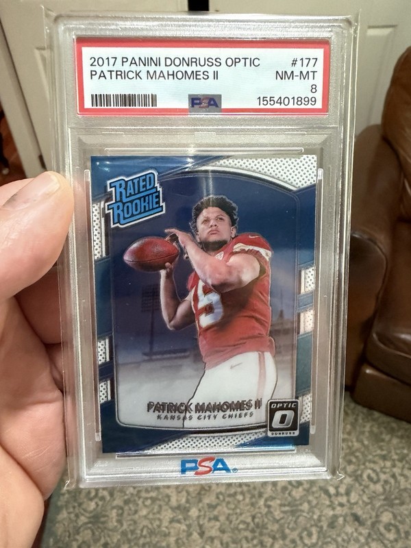 2017 Donruss Optic - Rated Rookie Patrick Mahomes II #177 (RC) PSA 8 fresh Grade