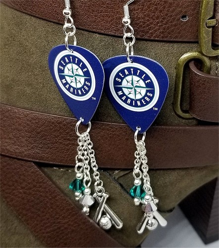 Pendientes púas de guitarra MLB Mariners con dije y colgantes de cristal Swarovski - Imagen 4 de 4