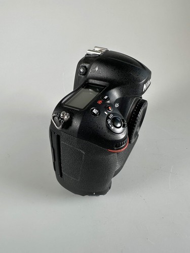 Nikon D4S DSLR 16.2MP Digital Camera Body full frame SC: 195k - Picture 2 of 6