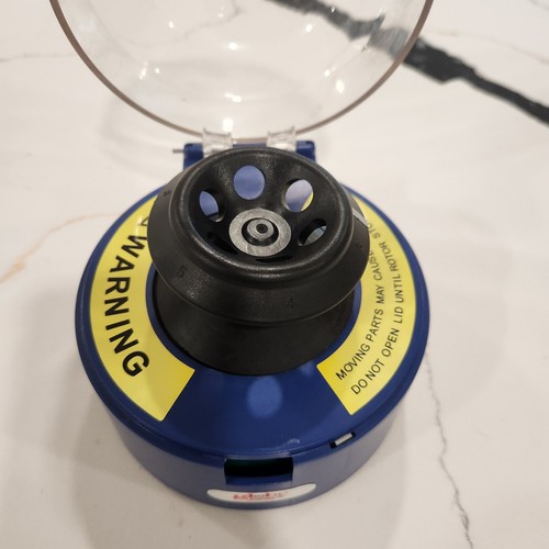 GLOBE SCIENTIFIC MINI CENTRIFUGE #545. No Power Cord - Picture 2 of 4