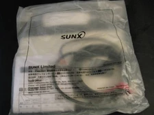 Sunx Photoelectric Sensor CX-421 new