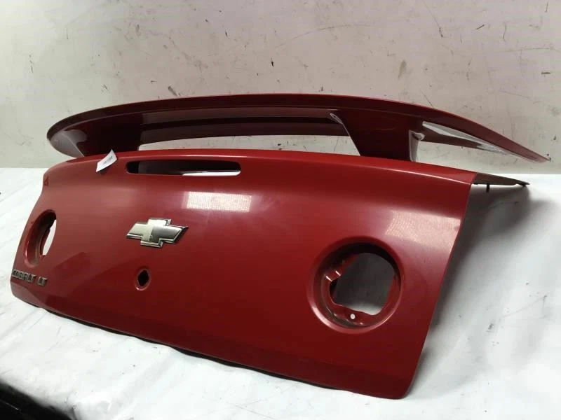 CHEVROLET COBALT 2005-2010 LT CUPÉ TAPA MALETERO CON ALERÓN VICTORIA ROJO FÁBRICA Foto 3 de 4