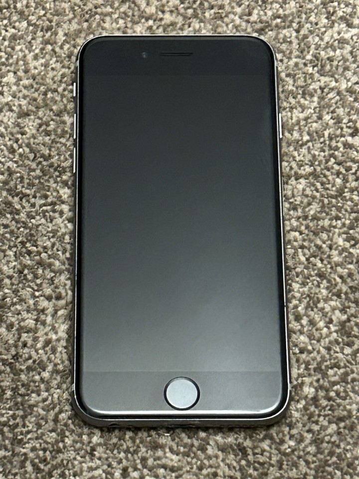 Apple iPhone 6s 32GB 4.7 inch (Unlocked) Smartphone Space Grey