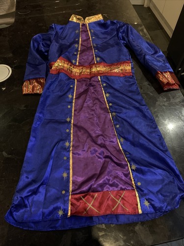 TU Kings fancy dress age 8-10 years old 