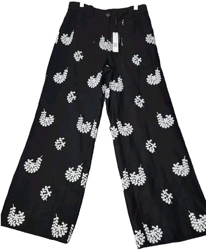 Elie Tahari Women display picture 1