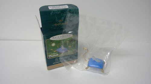 Hallmark Keepsake Ornament Walt Disney Cinderella The Glass Slipper ornament - Picture 3 of 3