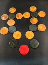 19 Vintage Antique Swirled marbleized Bakelite Poker Chips red green gold TESTED