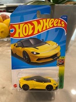 Hot Wheels 171 Hw Exotics 2/10 Automobili Pininfarina Battista 2022 Gelb