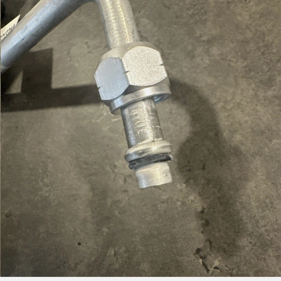 Conjunto de mangueira de linha de descarga/sucção 4 estações para 1992-93 Chevrolet K2500 Suburban - Imagem 4 de 4