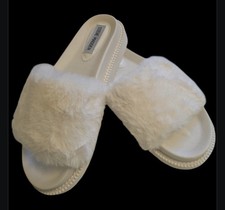 Steve Madden White Faux Fur Slide Slippers Size 9