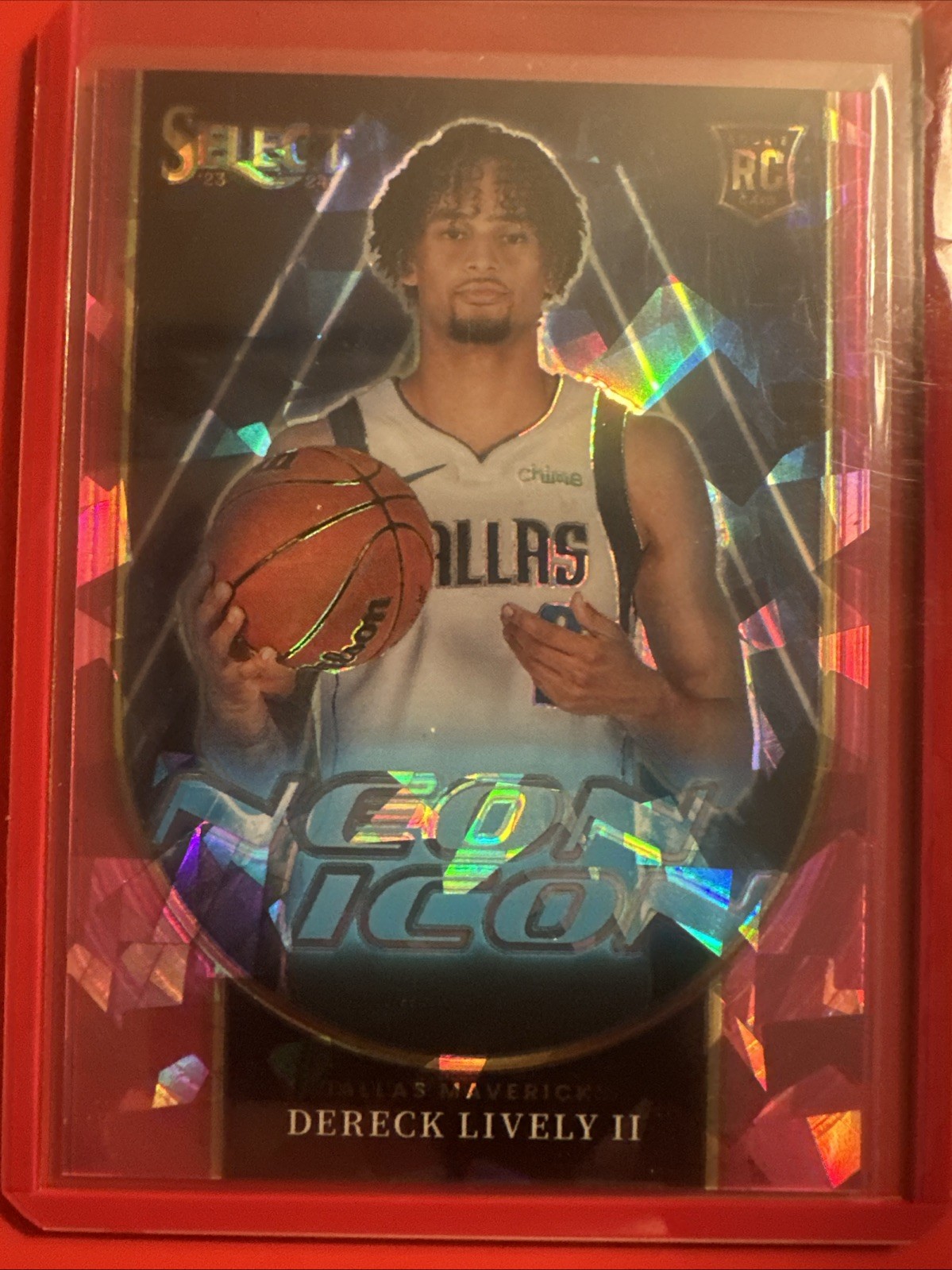2023-24 Panini Select - Neon Icons Dereck Lively #16 Pink Cracked Ice /99 (RC)