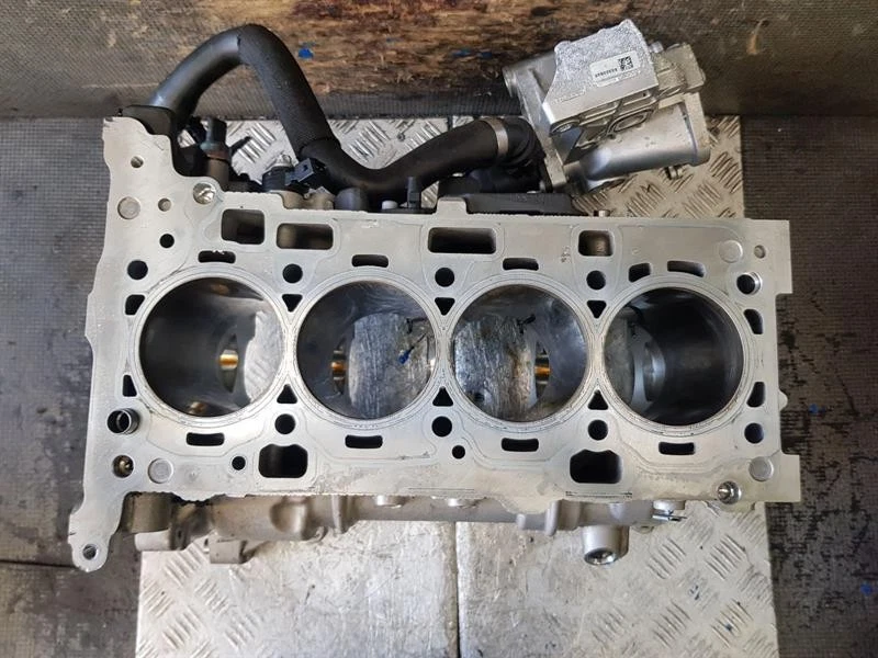 2022 On G20 BMW 3 SERIES BARE ENGINE BLOCK 2.0 PETROL B48B20M1 (B48B20A) 8650917 - Image 3 of 4