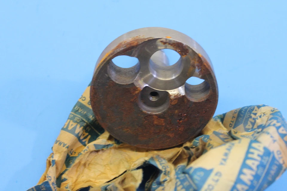 Manivela izquierda NOS YAMAHA YZ125 CT2 DT175 ATMC / 314-11412-00-00 / 452-11412-00-00 Foto 4 de 4