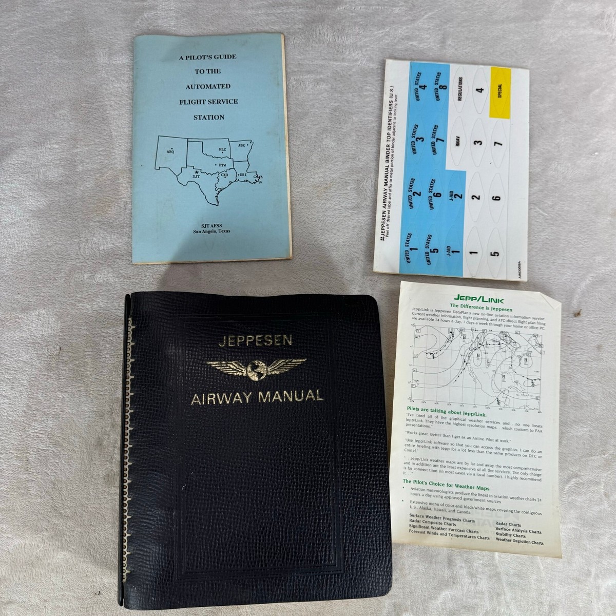 Vintage Jeppesen Airway Cowhide 7 Ring Manual Binder US W05
