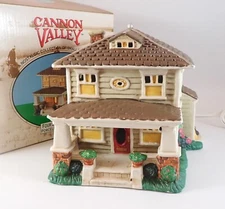 Cannon Valley Four Square Farmhouse Midwest of Cannon Falls NIB Lighted House