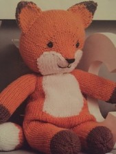T003 KNITTING PATTERN FANTASTIC MR FOX CHILDREN'S SOFT TOY