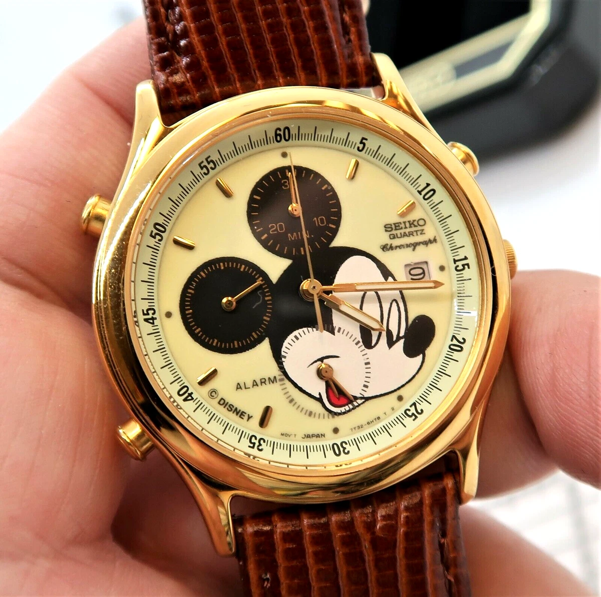 MICKEY MOUSE Seiko 7T32-6E90 LumiBrite,Chrono Alarm MENS CHARACTER