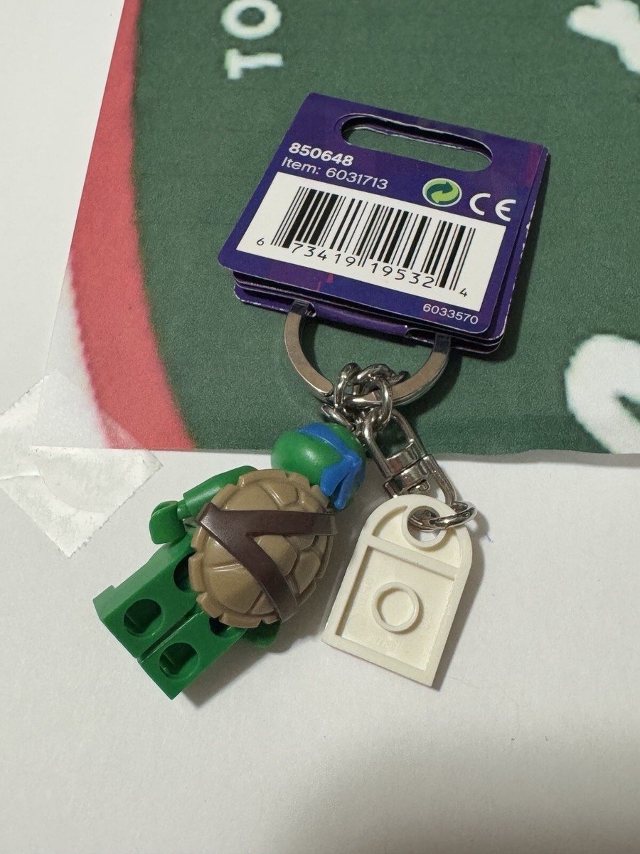 Lego Teenage Mutant Ninja Turtle Keychain - Leonardo 850648. Free
