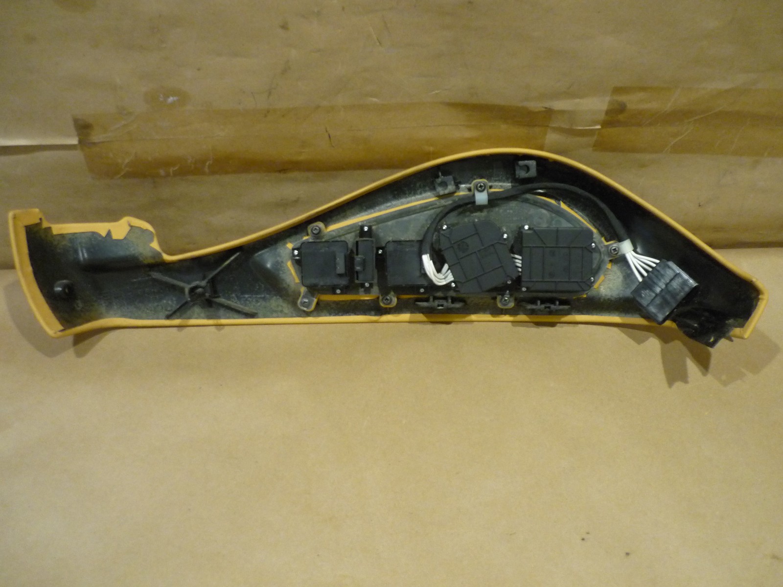 Ferrari California - LH Seat Side Trim With Switch Plate -Beige -P/N 82405900