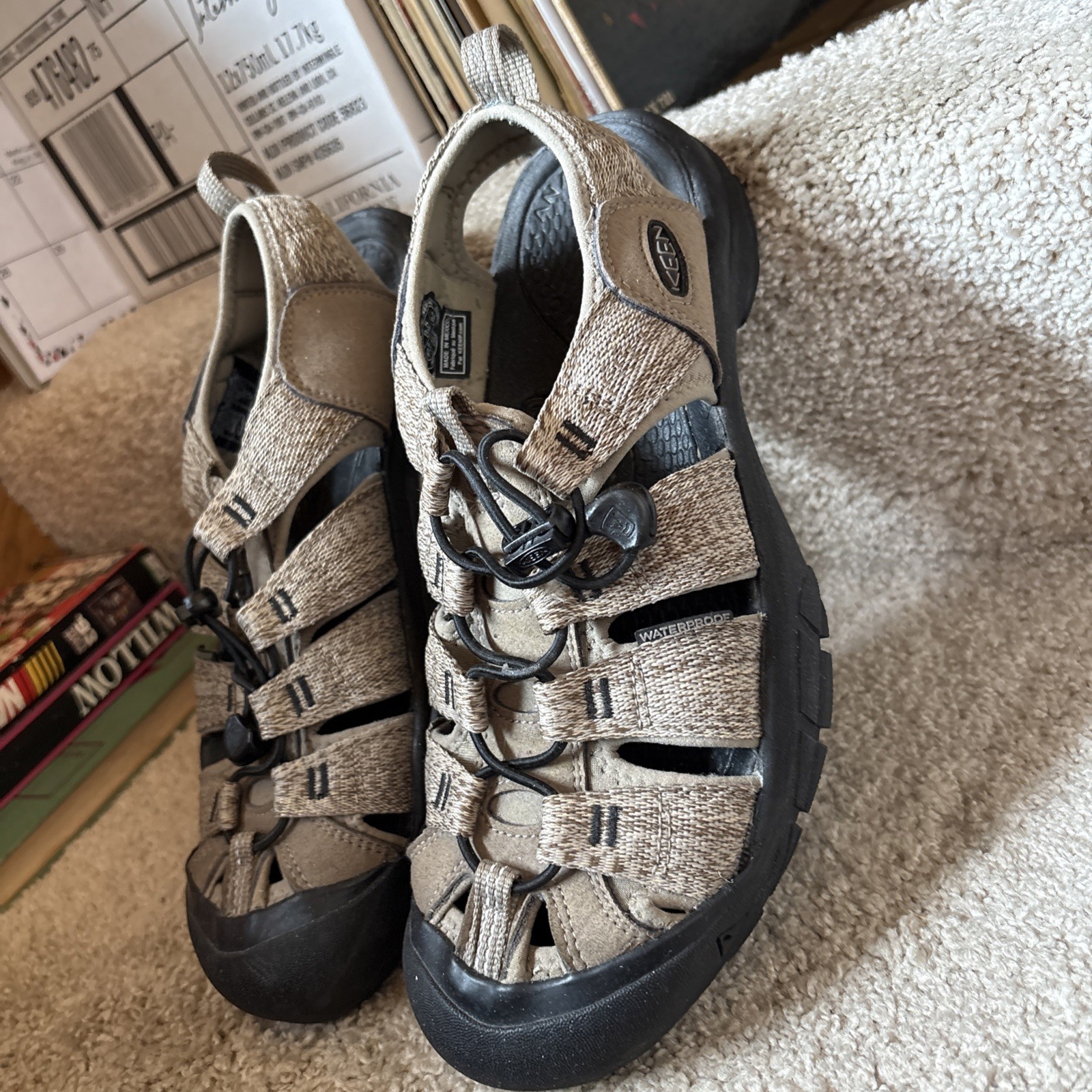 Sandali Keen Newport H2 da uomo taglia 9 5 impermeabili da trail escursionismo marroni