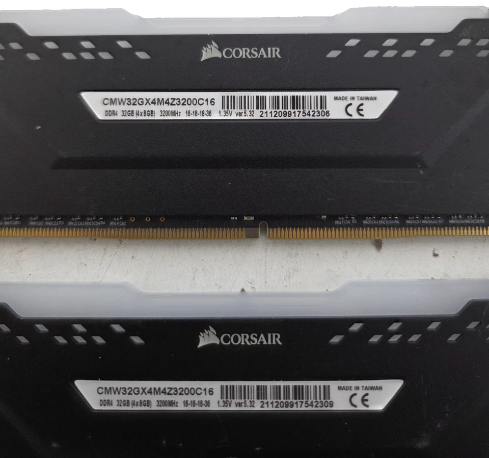 QTY 2- 32GB (4 X 8GB) CORSAIR VENGEANCE RGB PRO CMW32GX4M4Z3200C16 DDR4 3200MHz - Image 3 of 4