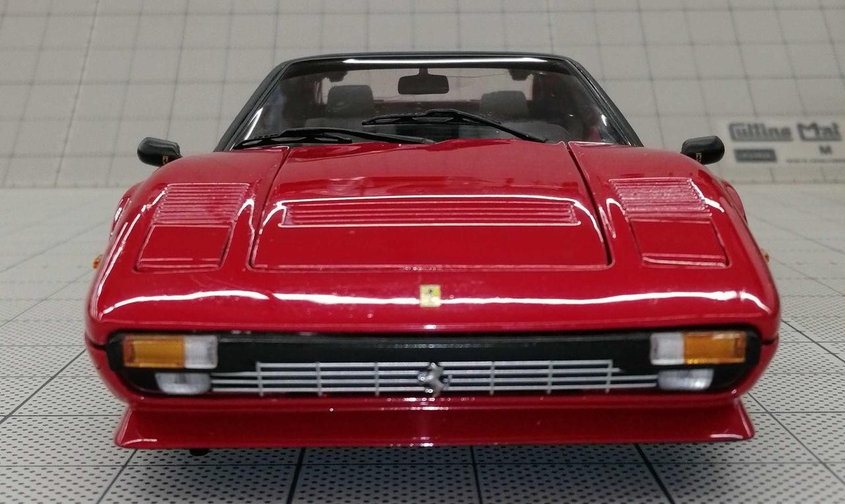 京商1/18フェラーリ308GTSクアトロバルボーレ【RED】 KYOSHO 08182R Scale 1/18 | FERRARI 308 GTB QUATTROVALVOLE 1980 RED