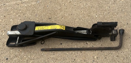 G Body Spare Tire Jack 1980-87 Cutlass Regal Malibu WORKS! NICE! LOOK!