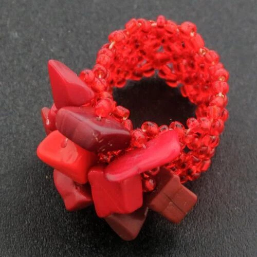 Gioielli e gemme di zirconia cubica