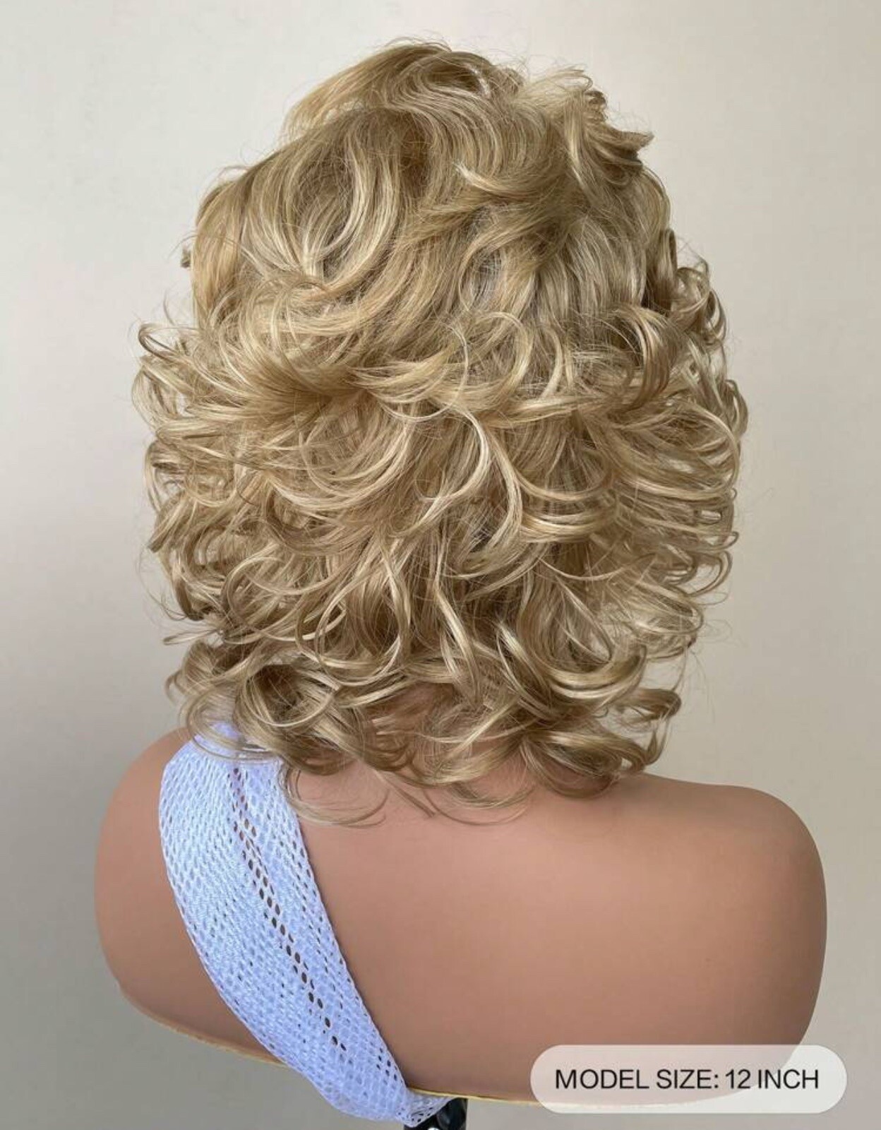 Perruque Synthétique Pixie Bouclée Haute Résistance avec 4 Bonnets Offerts - 4